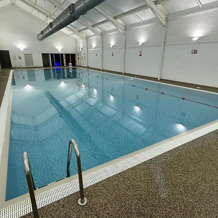 Bluebell - Part Of The The Bay Village With Pool, Gym And Direct Access, Pub, Restaurant, Tennis And Meadows Walks 펜션