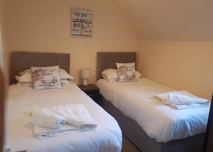 Bluebell - Part Of The The Bay Village With Pool, Gym And Direct Access, Pub, Restaurant, Tennis And Meadows Walks Hébergement de vacances Filey