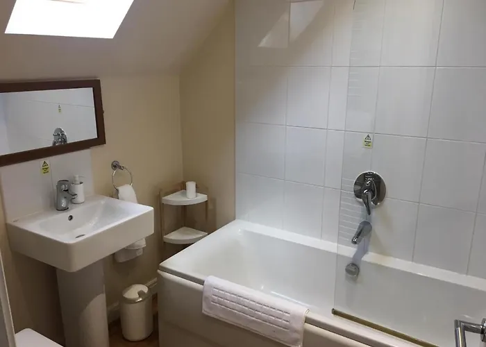 Bluebell - Part Of The The Bay Village With Pool, Gym And Direct Access, Pub, Restaurant, Tennis And Meadows Walks Hébergement de vacances *