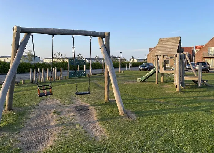 Bluebell - Part Of The The Bay Village With Pool, Gym And Direct Access, Pub, Restaurant, Tennis And Meadows Walks *