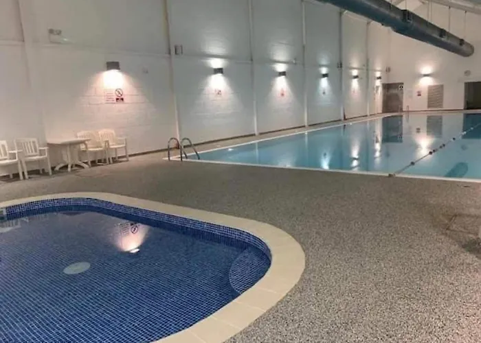 Hébergement de vacances Bluebell - Part Of The The Bay Village With Pool, Gym And Direct Access, Pub, Restaurant, Tennis And Meadows Walks *