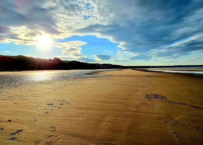 Bluebell - Part Of The The Bay Village With Pool, Gym And Direct Access, Pub, Restaurant, Tennis And Meadows Walks Filey