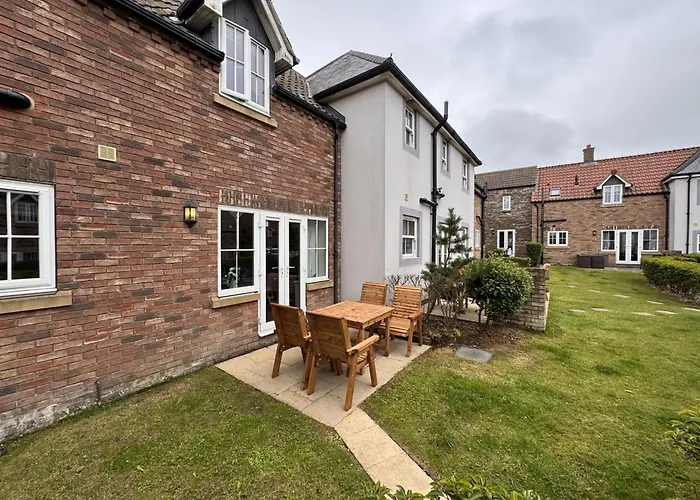 Bluebell - Part Of The The Bay Village With Pool, Gym And Direct Access, Pub, Restaurant, Tennis And Meadows Walks *