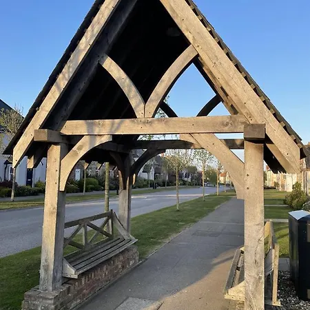 Bluebell - Part Of The The Bay Village With Pool, Gym And Direct Access, Pub, Restaurant, Tennis And Meadows Walks * פילי